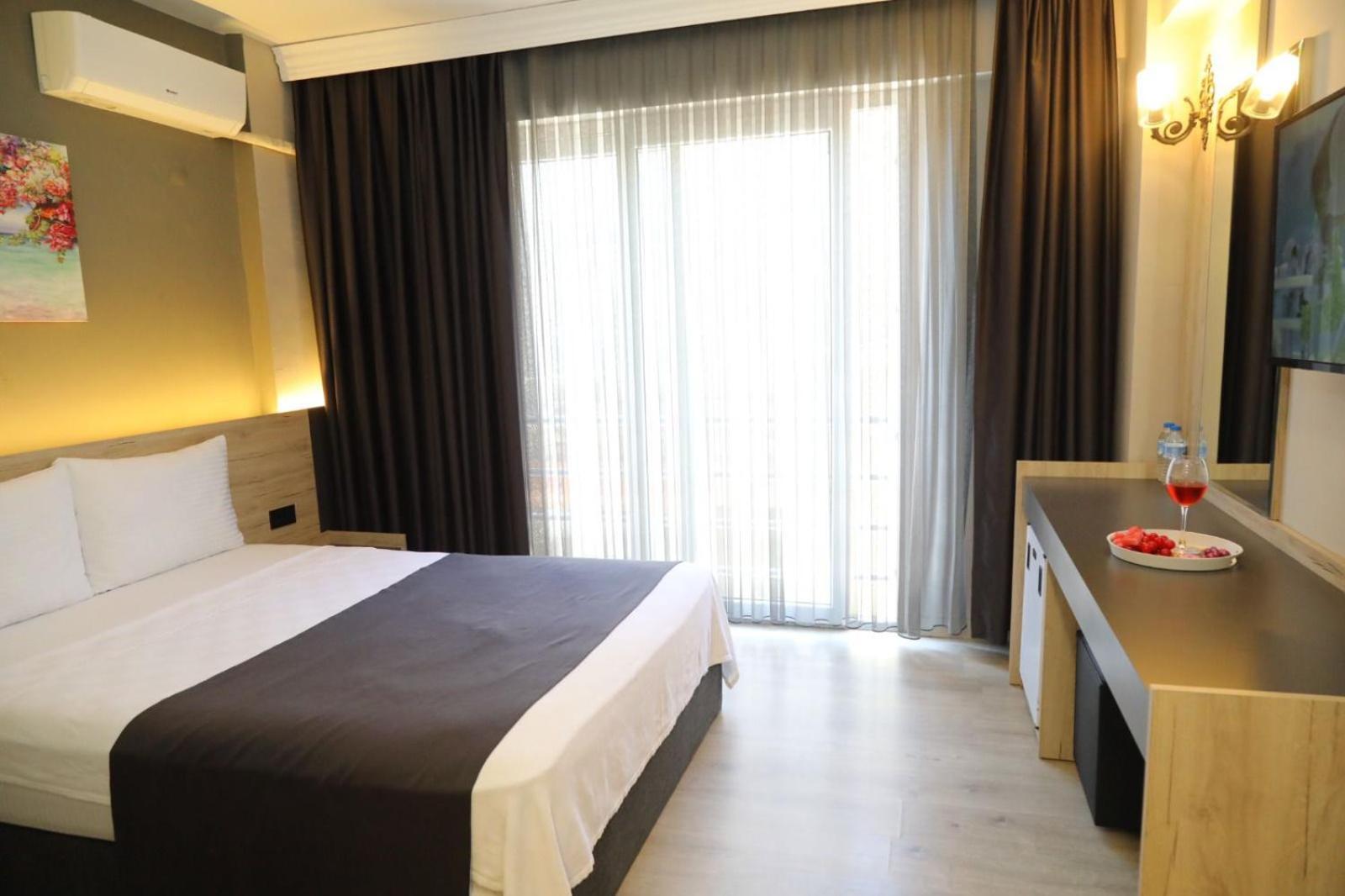 Grand Faik Hotel Cesme Exterior photo